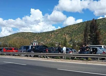 Enorme "taco" en la Ruta 5 Norte llevó a los conductores a entrar a La Calera, Nogales e Hijuelas