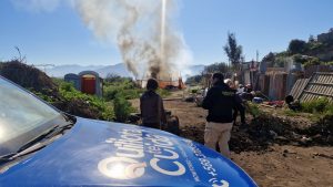 Incendio consumió un ruco junto al río en Quillota