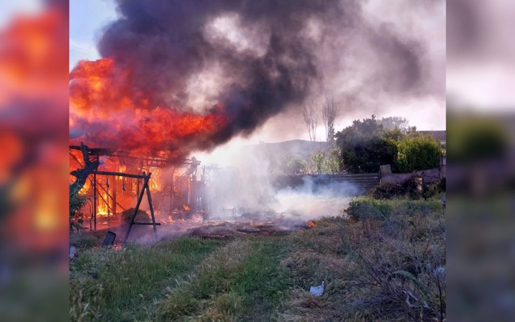 Incendio destruyó la vivienda de una familia en La Calera