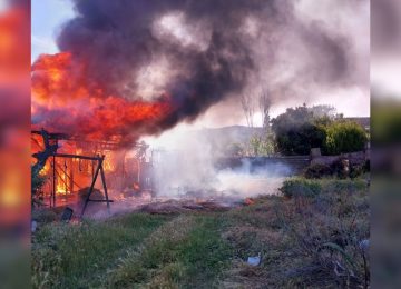 Incendio destruyó la vivienda de una familia en La Calera