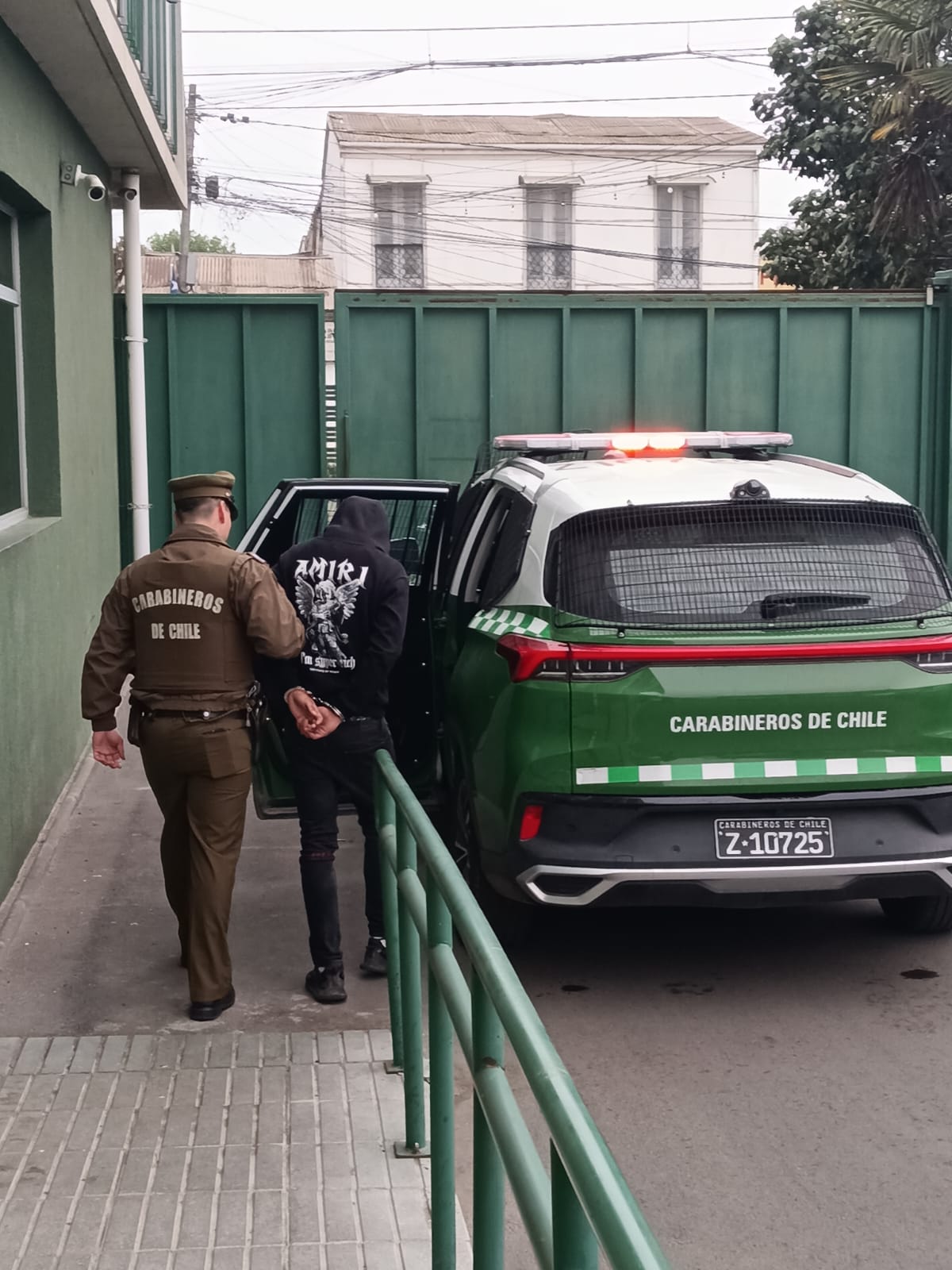 [VIDEO] Detienen en La Calera a presunto asaltante de camiones repartidores