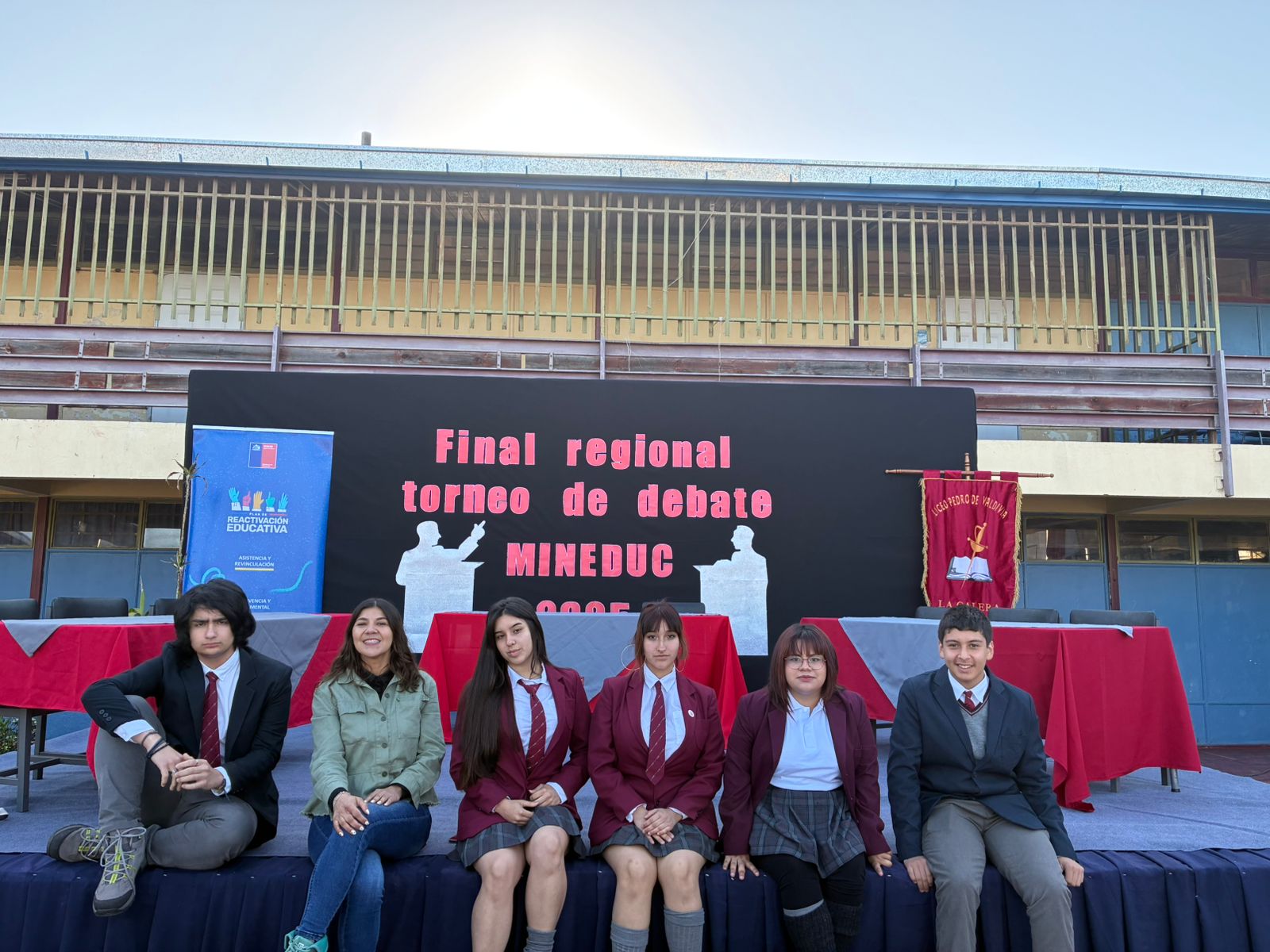 Liceo Comercial representó a la provincia de Quillota en la final regional de debate