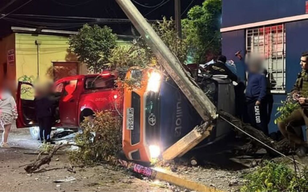 Quillota: Colisión de patrulla mixta y auto dejó cuatro lesionados