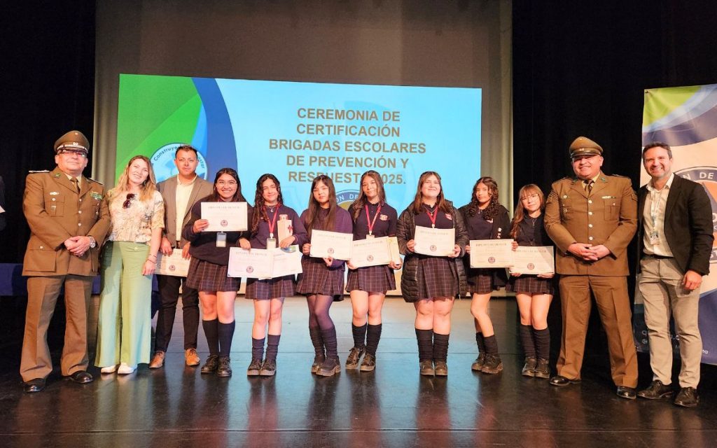 110 estudiantes de Quillota se certifican como brigadistas escolares