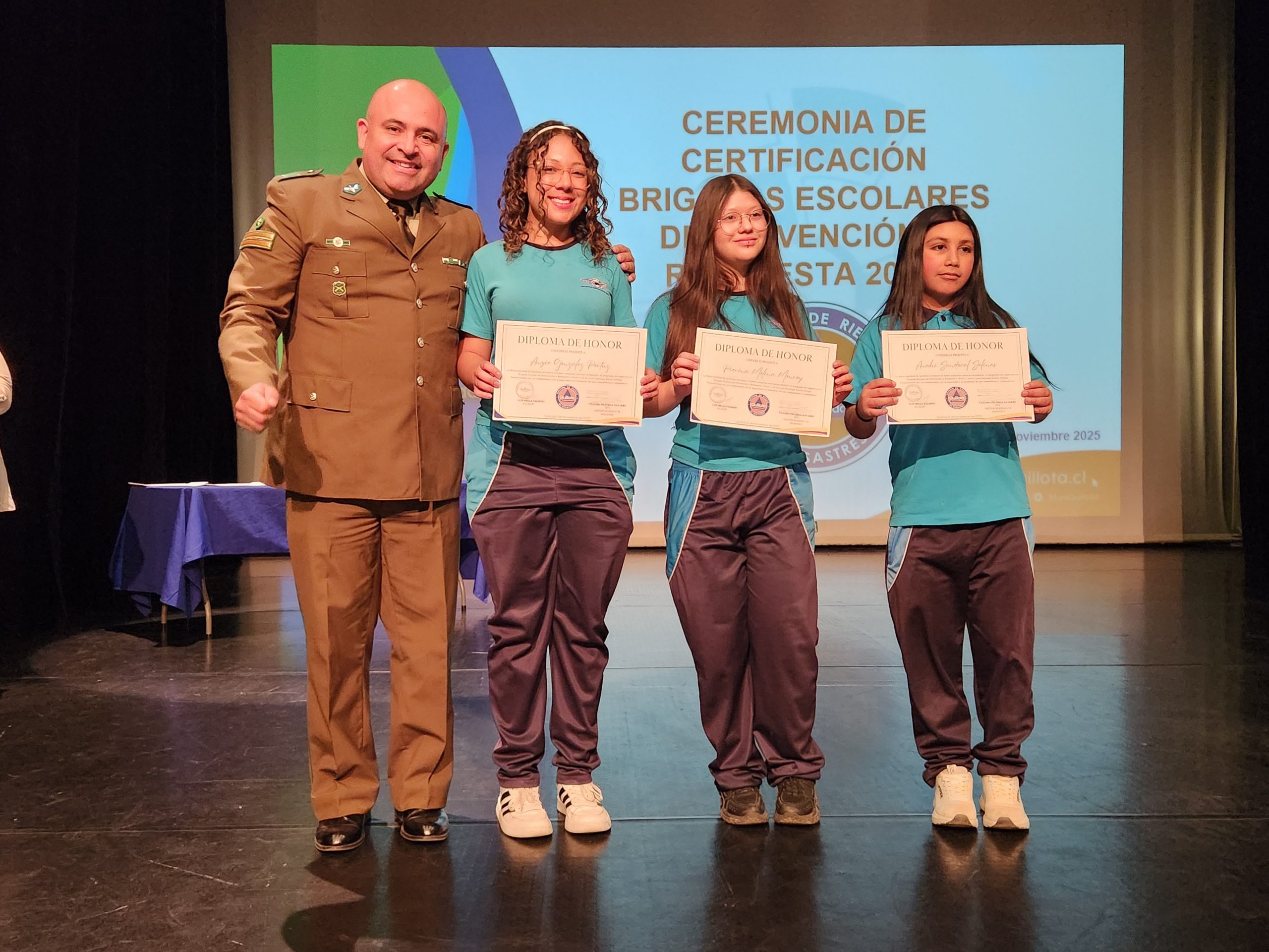 110 estudiantes de Quillota se certifican como brigadistas escolares