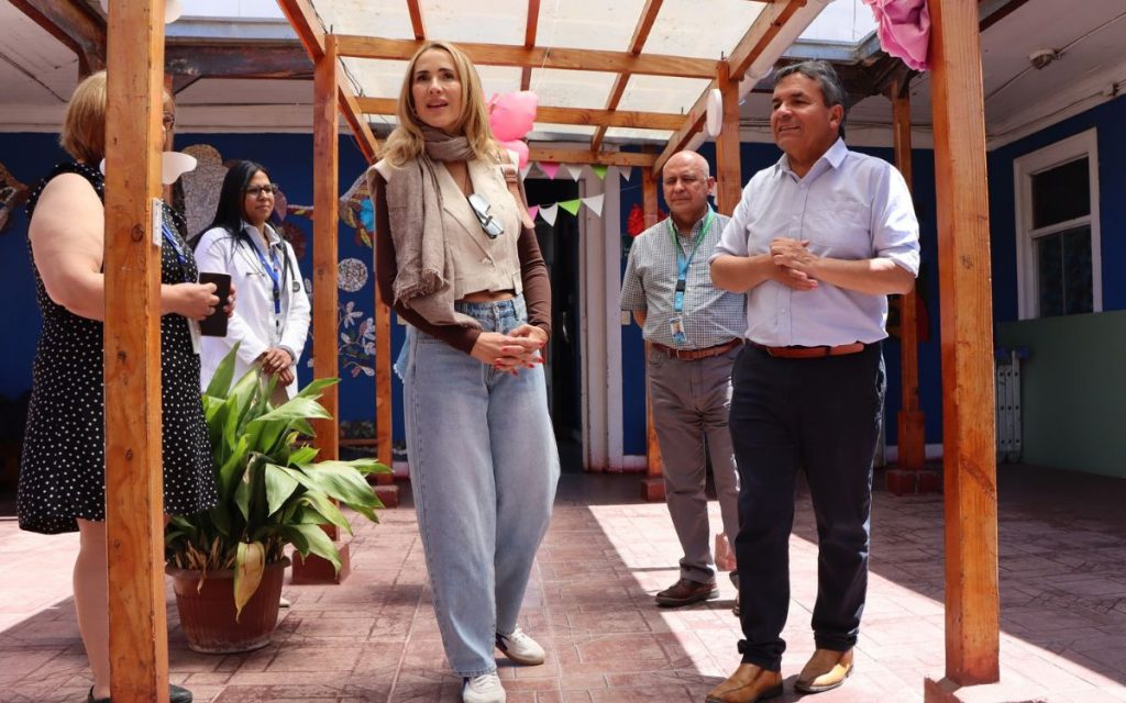 Angélica Castro visitó la Casa de Acogida de Quillota