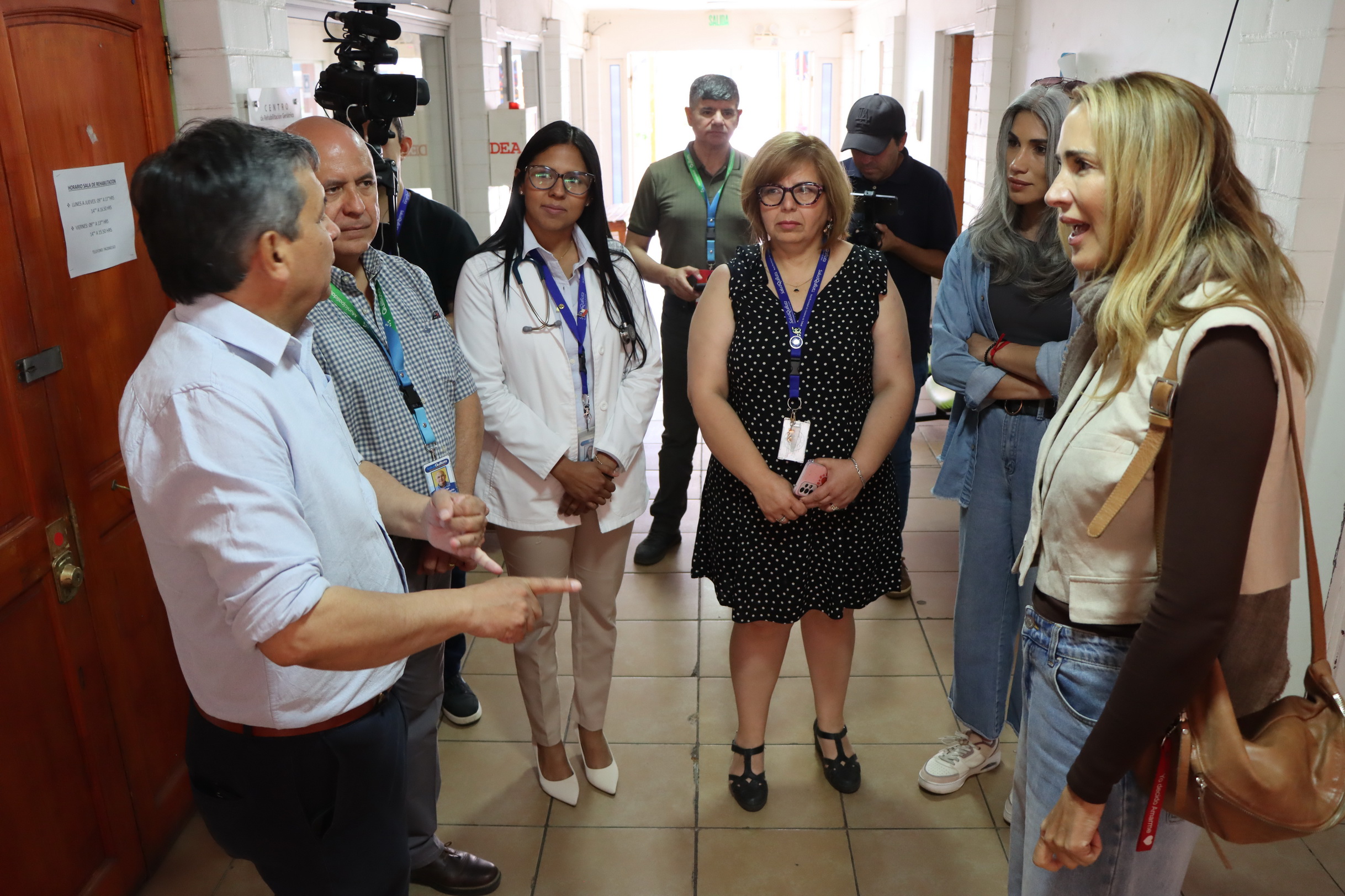 Angélica Castro visitó la Casa de Acogida de Quillota