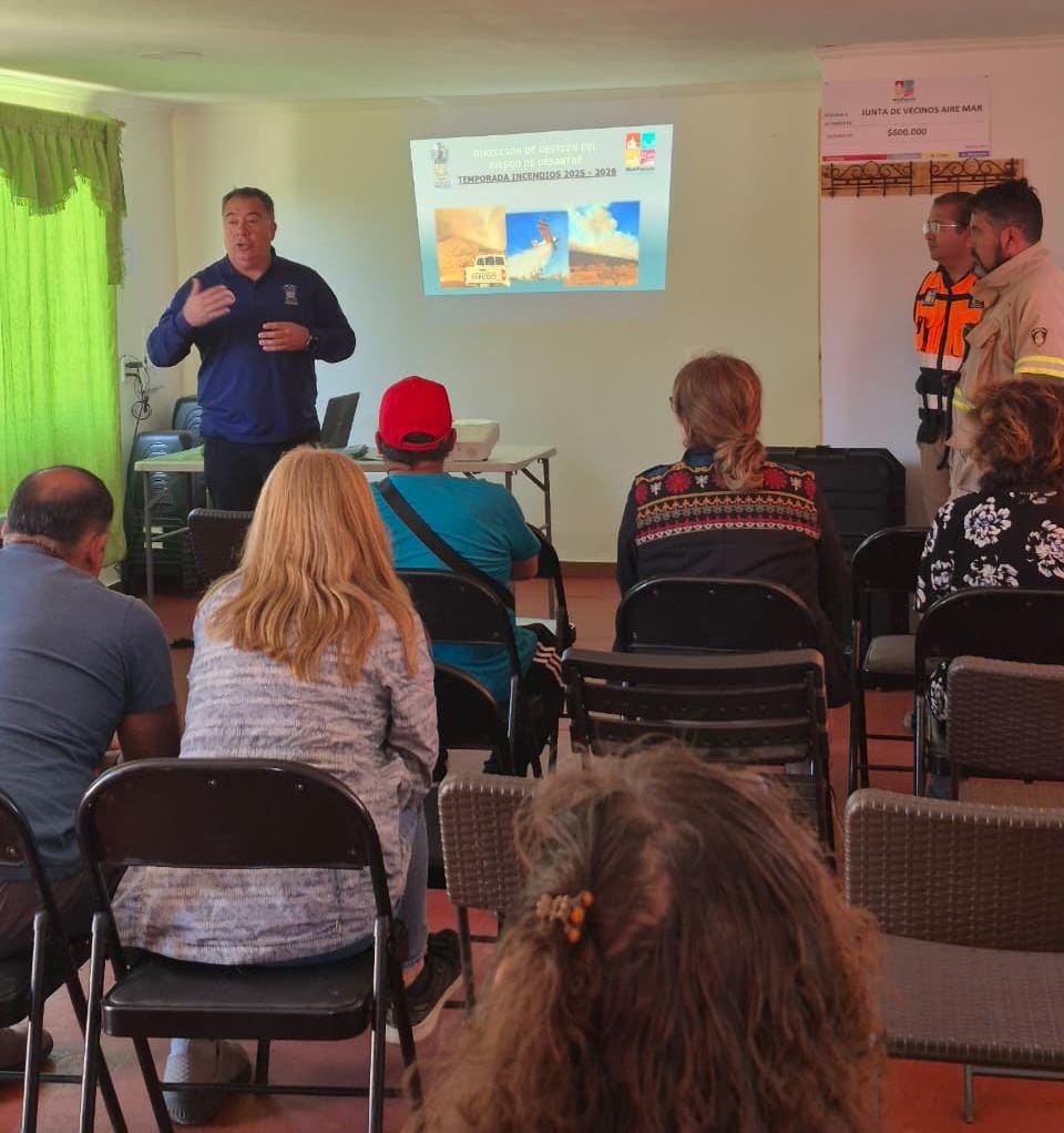 Ante el riesgo de incendios forestales, trabajan en sectores críticos de Papudo