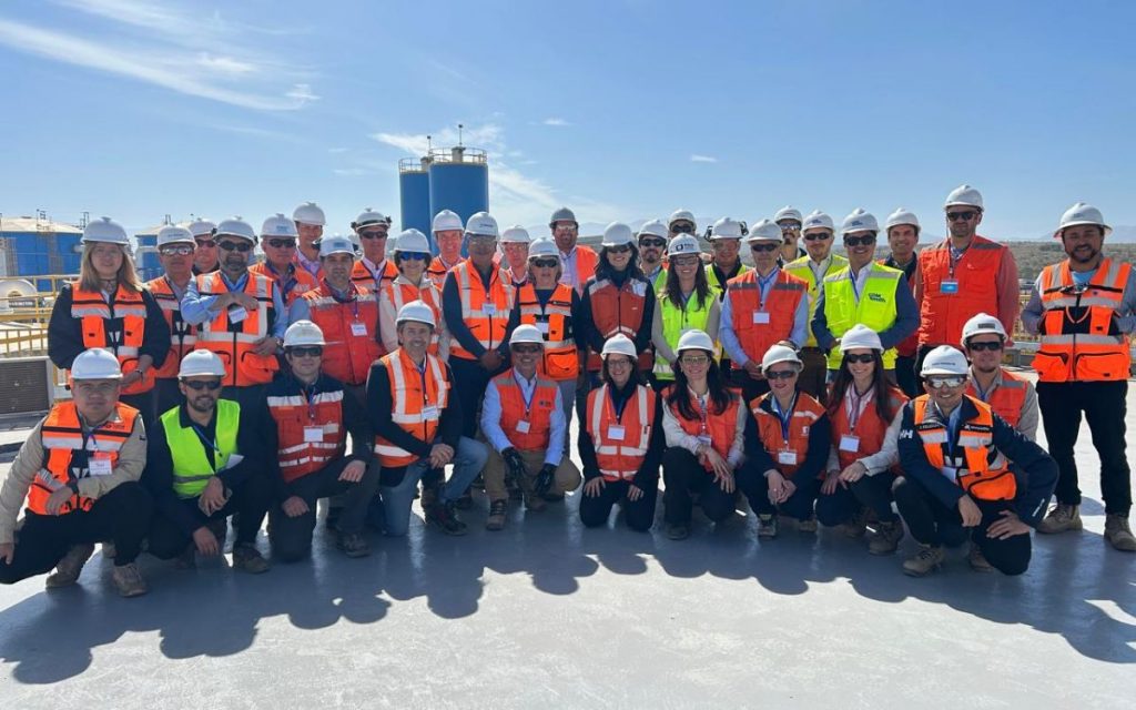 Representantes de la industria de la desalación visitan Aguas Pacífico en Puchuncaví