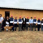 Escolares construyen vivienda digna para adulta mayor de La Cruz