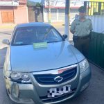 La Cruz: Detienen a tres personas que iban en auto robado