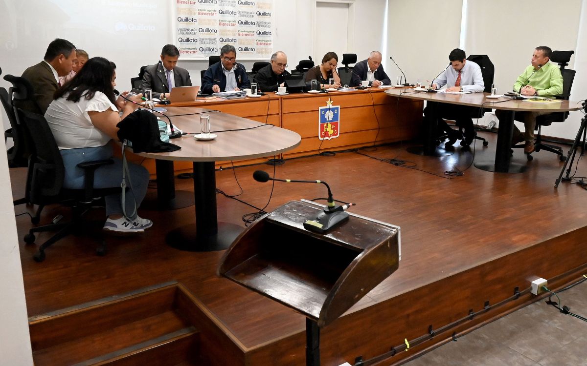 Municipio aprueba subvenciones y avance en pavimentos participativos para Quillota