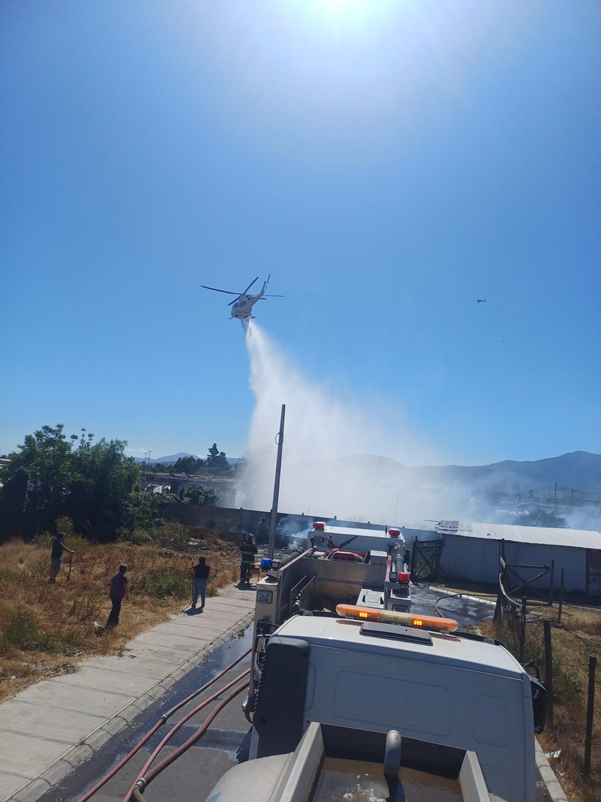 Quillota Incendio consumió 1,7 hectáreas de pastizal y basura