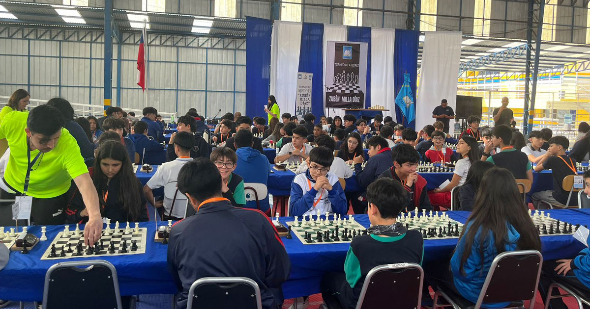 IV Torneo Interescolar de Ajedrez reunió cerca de 100 estudiantes en ...