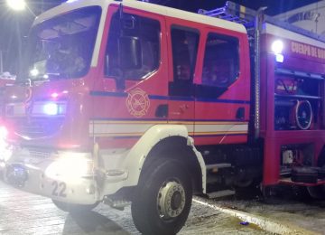 Camión desbarrancó en camino rural entre Limache y Quillota