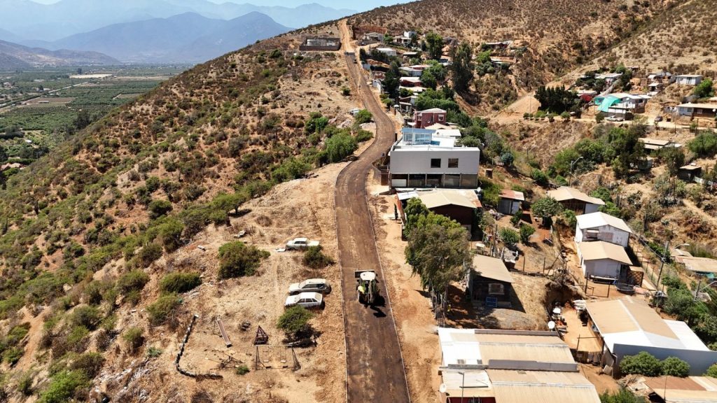 Esta semana comenzó la pavimentación de calle de La Ligua