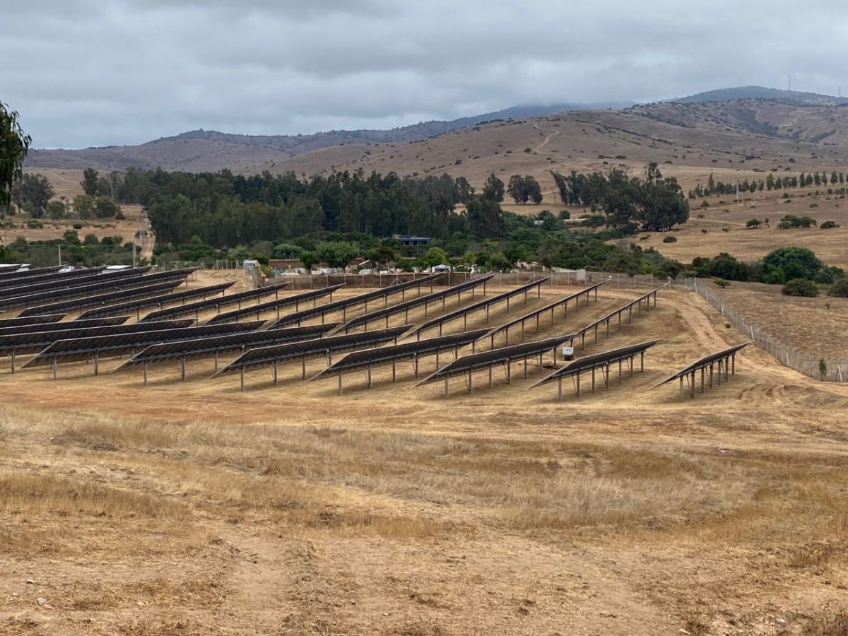 Formulan dos cargos graves contra planta fotovoltaica de Catapilco