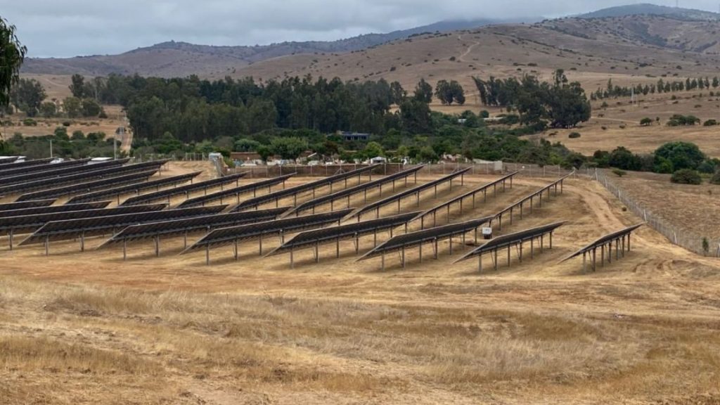 Formulan dos cargos graves contra planta fotovoltaica de Catapilco