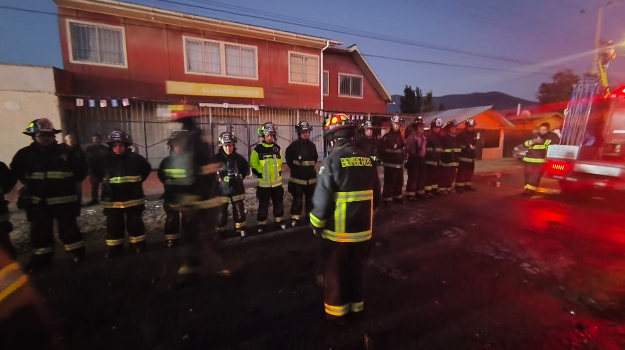Incendio afectó dos casas y dejó cinco damnificados en Quillota