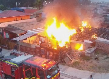 Incendio dañó casa ocupada por personas que viven en las calles de Nogales