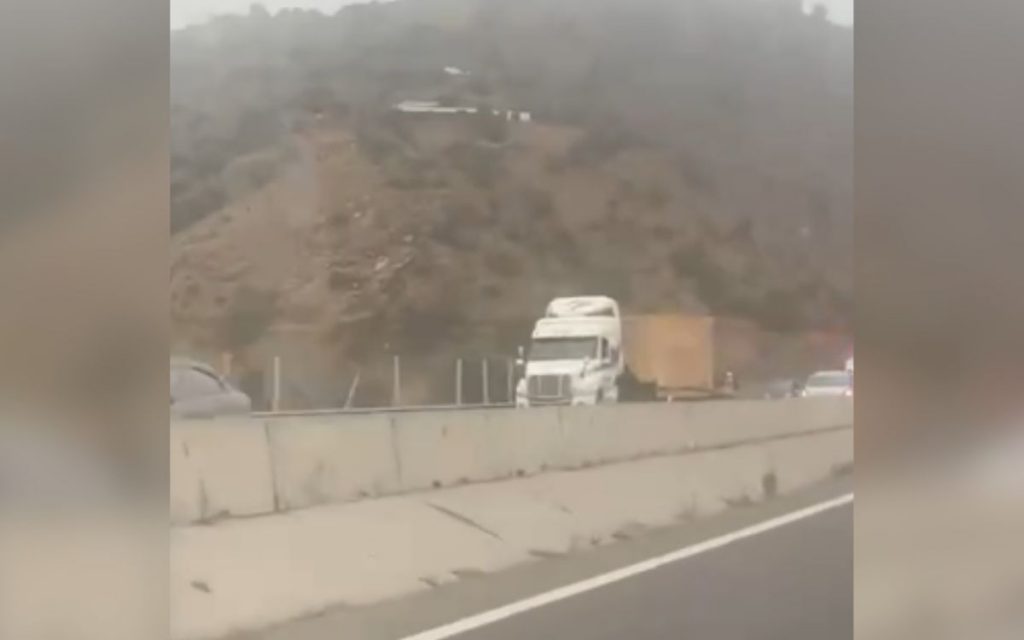 La Calera: Ocurrió colisión por alcance entre camión y automóvil