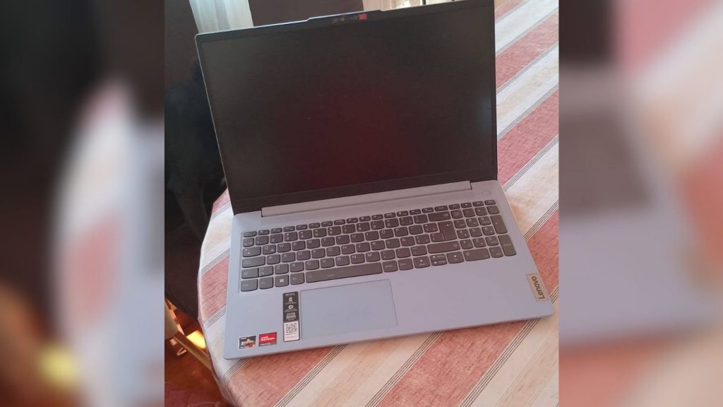 Recuperan notebook robado a joven universitario en Hijuelas