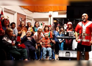 [VIDEO] Casa de Acogida de Quillota cantó "Calurosa Navidad" y 31 minutos lo compartió