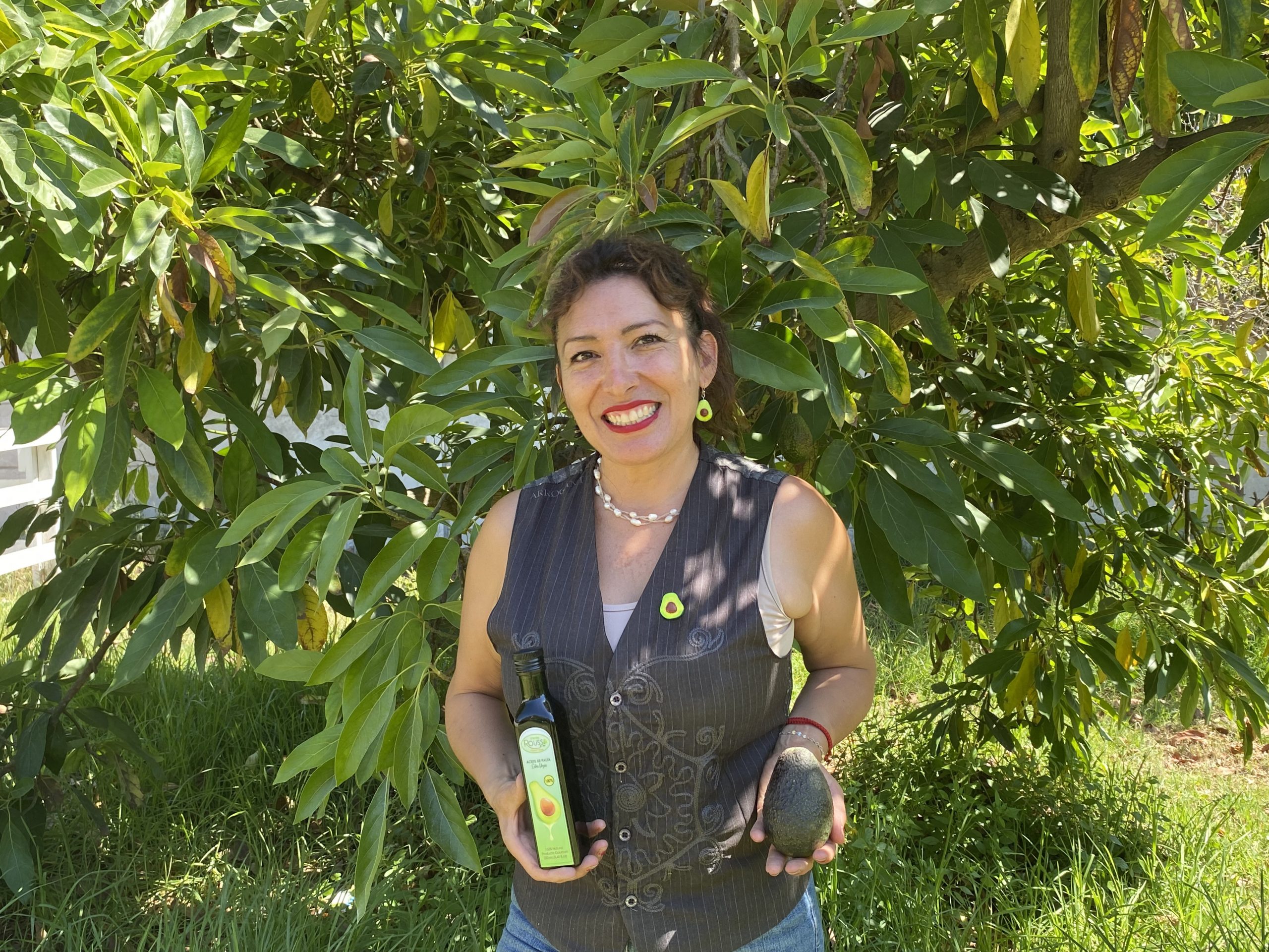 Agricultora de La Cruz destaca con su producción de aceite de palta