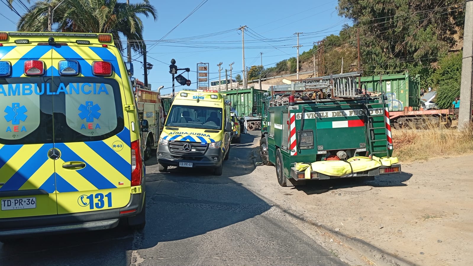 Automóvil y tren de carga colisionaron en La Cruz