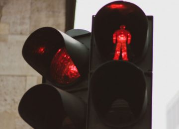 Comienza la instalación de nuevo semáforo en La Calera