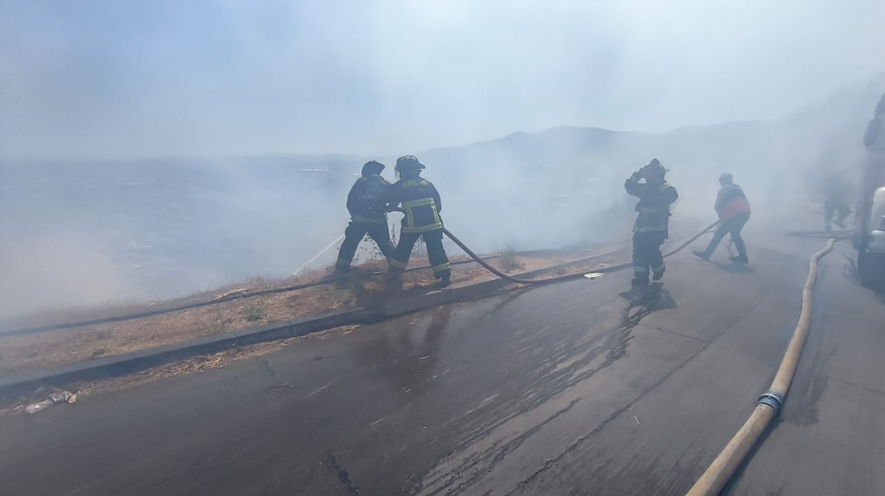 Incendio en el cerro Mayaca consumió media hectárea de pastizales