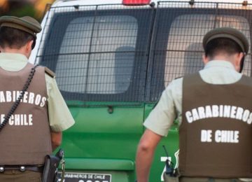 Jóvenes enfrentaron a ladrón que entró a casa en La Cruz: lo redujeron y se fue detenido