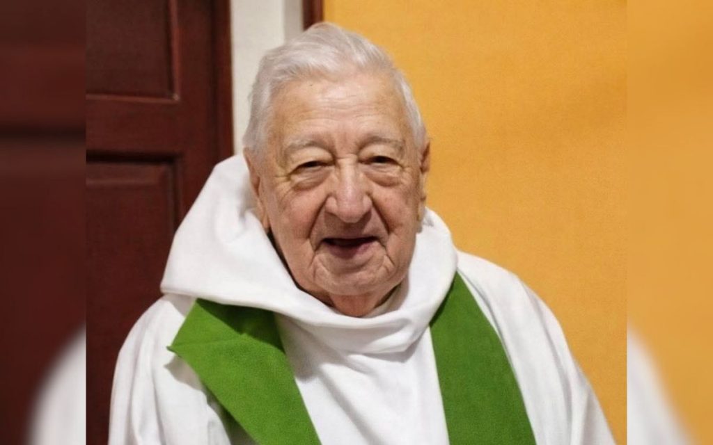 Padre Pedro Aguiar de La Calera se mantiene estable en la Clínica UC