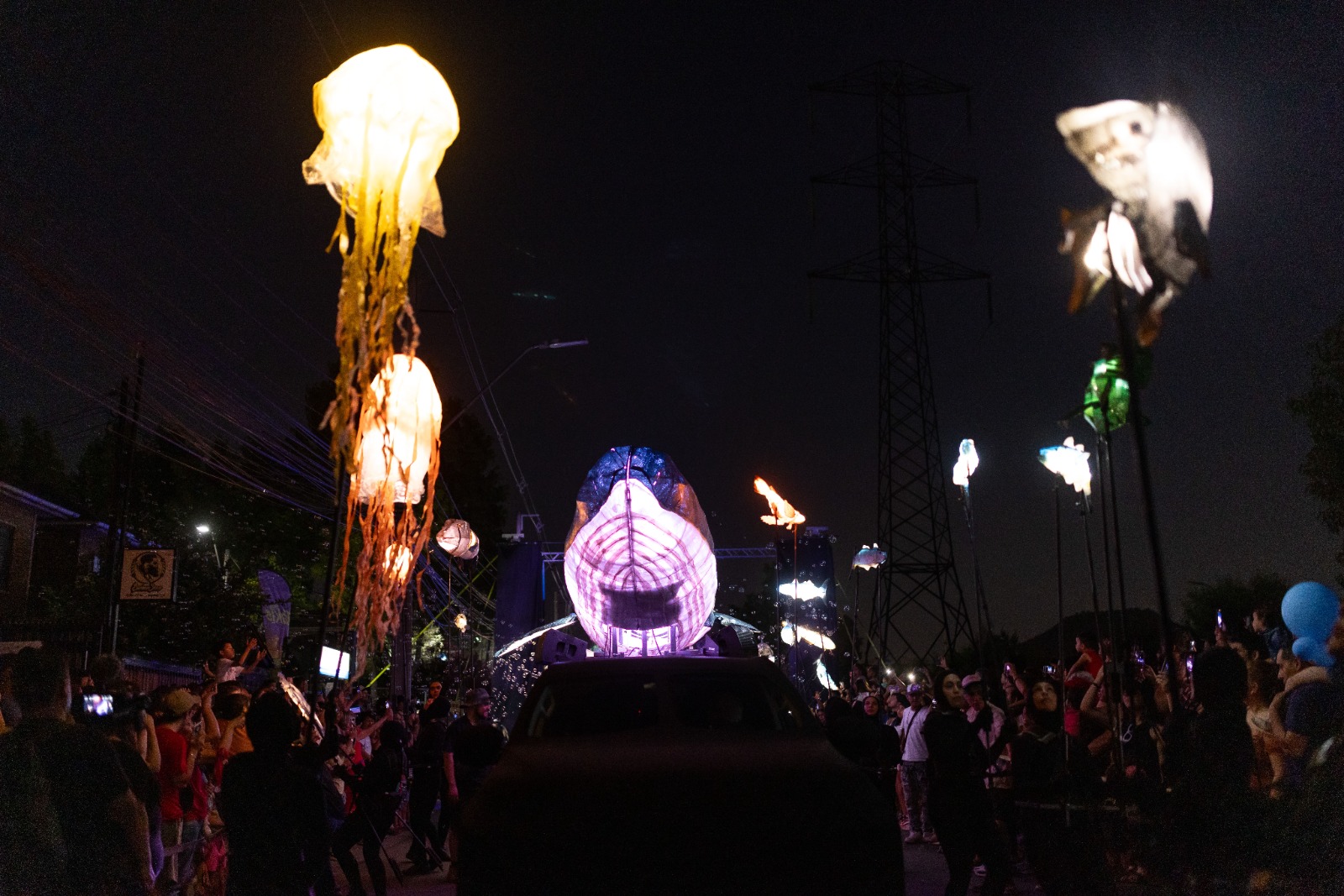 Pasacalles con 22 especies marinas nativas llega a La Calera