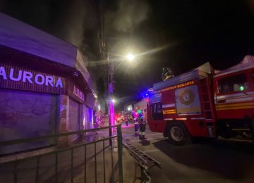 Bomberos controló emergencia en locales comerciales de Quillota