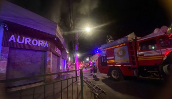 Bomberos controló emergencia en locales comerciales de Quillota