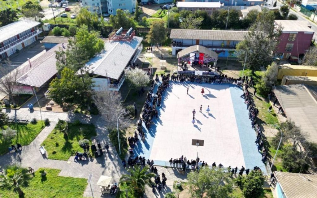 Emanación de gas altera primer día de clases del Liceo Pulmahue de La Ligua