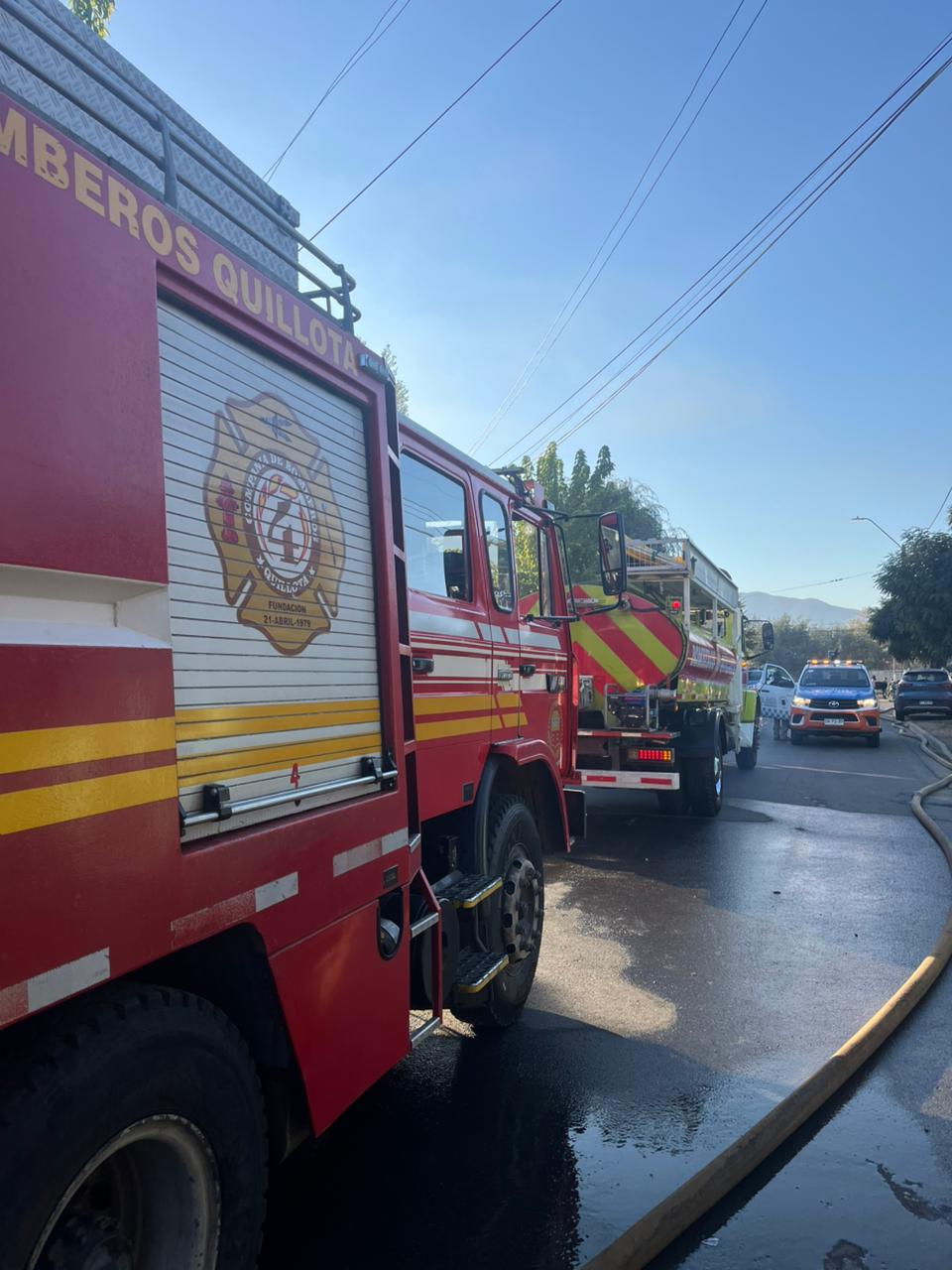 Incendio afectó a dos bodegas en San Pedro, Quillota