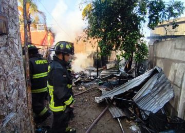 Incendio afectó dos bodegas en San Pedro, Quillota