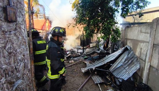 Incendio afectó dos bodegas en San Pedro, Quillota