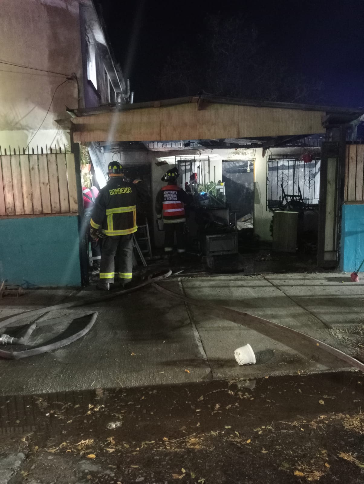 Incendio en vivienda de Quillota deja cinco damnificados