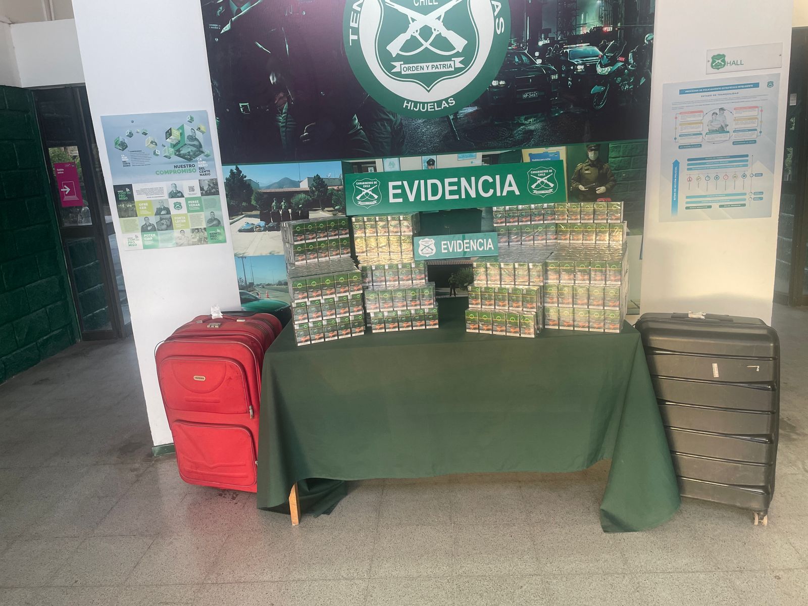 Nogales Descubren 1.500 cajetillas de contrabando en bus interprovincial