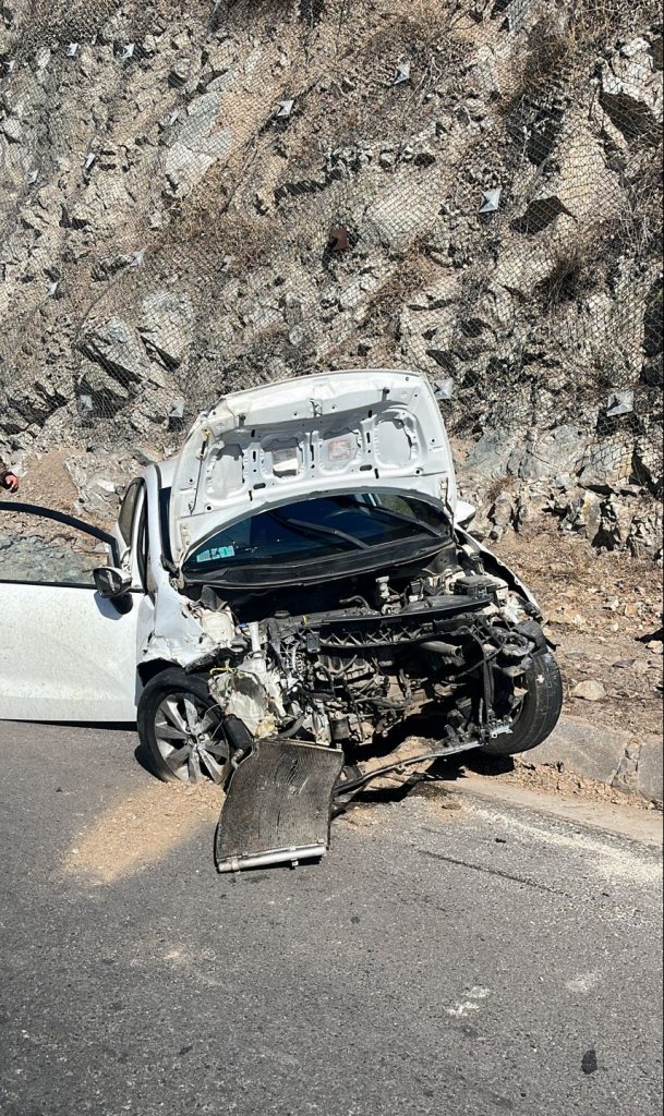 Accidente en La Calera deja tres personas lesionadas