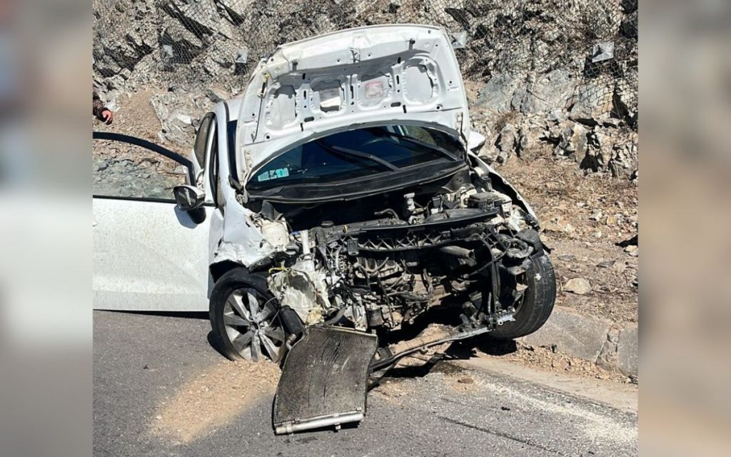 Accidente en La Calera deja tres personas lesionadas