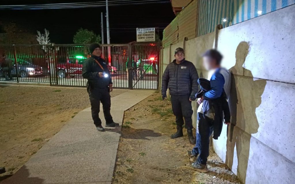 Capturan a hombre que habría entrado a condominio de La Calera a robar