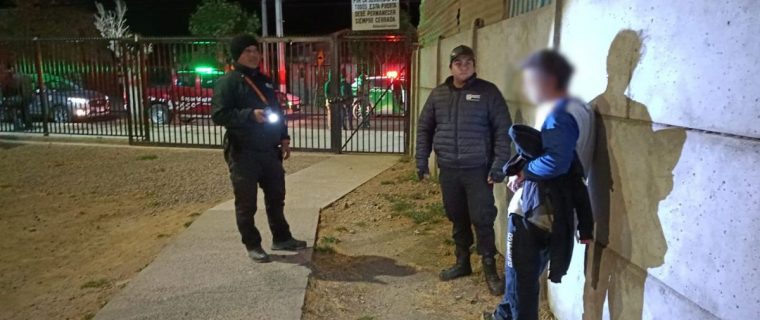 Capturan a hombre que habría entrado a condominio de La Calera a robar