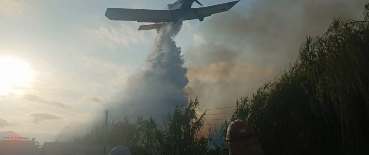 Combaten incendio en el sector Don Bosco de La Cruz