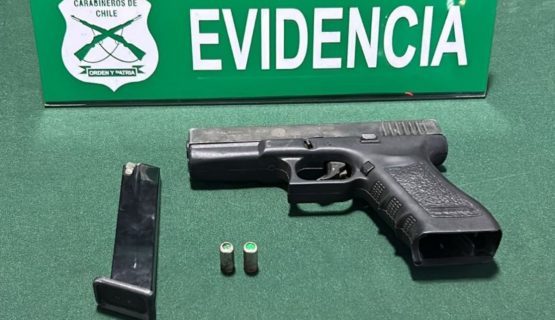 Conductor de camión llevaba arma a fogueo en Nogales