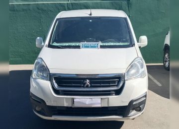 Detienen a dos hombres por el robo de un furgón repartidor en La Calera