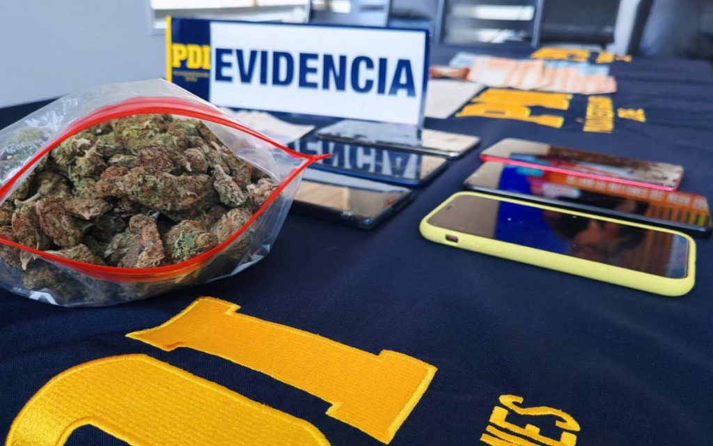 Detienen a hombre por robo a casas y microtráfico en Papudo